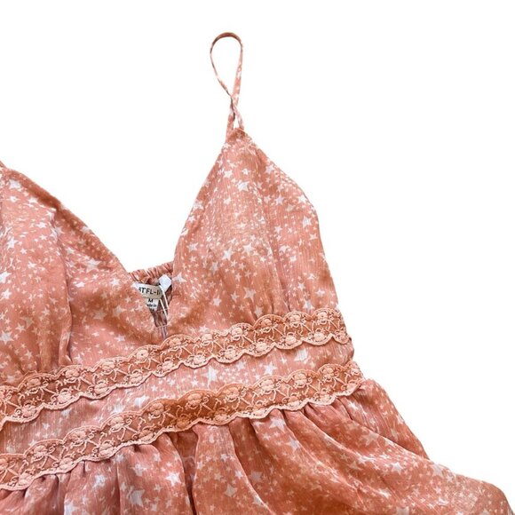 BTFL-Life Coral Maxi Dress Tiered Lace Trim Star Print Flowy Size Medium NWT - Picture 3 of 12